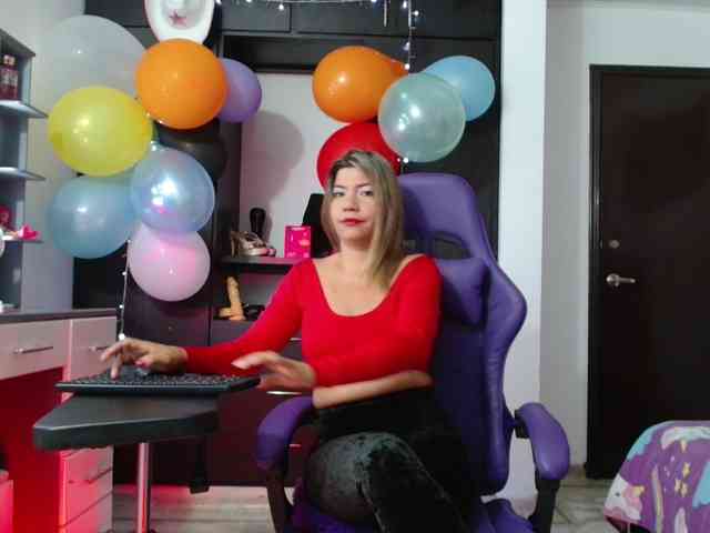 hot-sexy-bunny webcam