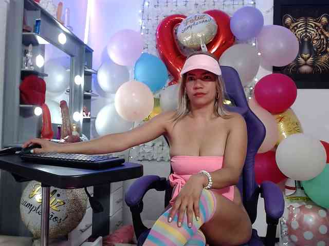 hot-sexy-bunny webcam