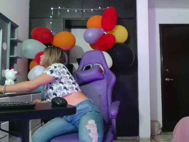 hot-sexy-bunny webcam