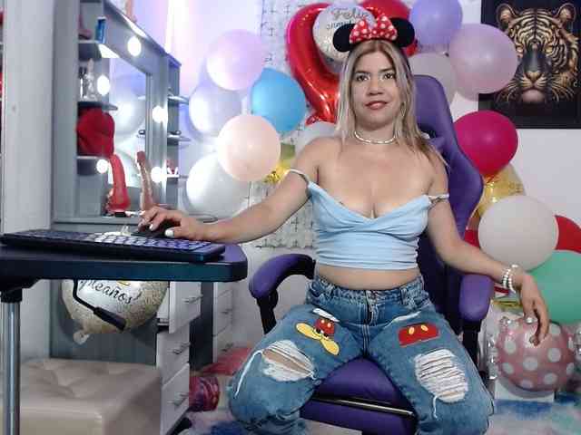 hot-sexy-bunny webcam