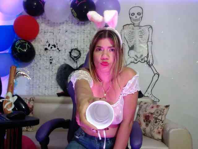 hot-sexy-bunny webcam