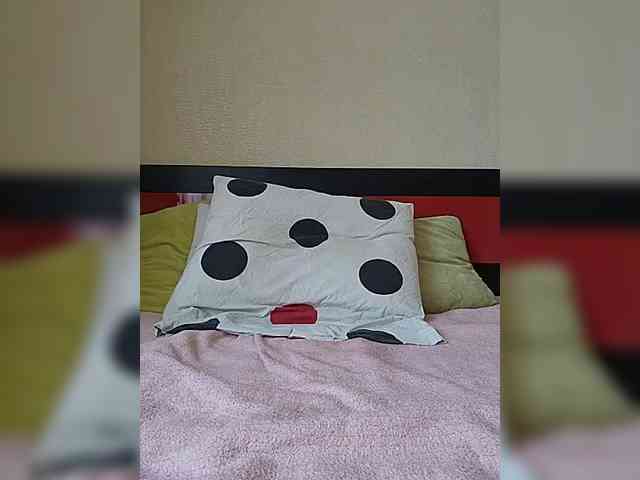 Sweet_Symphony webcam