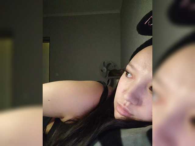 Arina979797's BongaCams show and profile