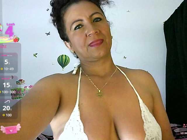 yosselin23's BongaCams show and profile