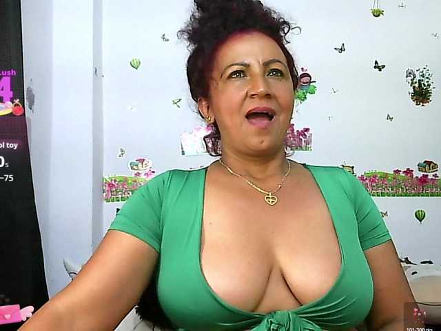 yosselin23's BongaCams show and profile