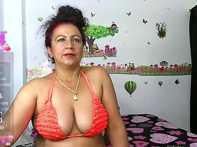 yosselin23's BongaCams show and profile