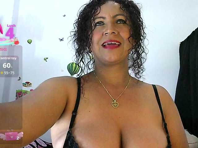 yosselin23's BongaCams show and profile