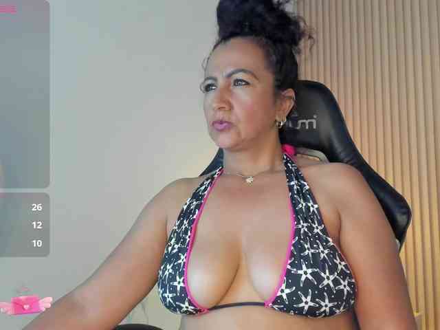 yosselin23 webcam