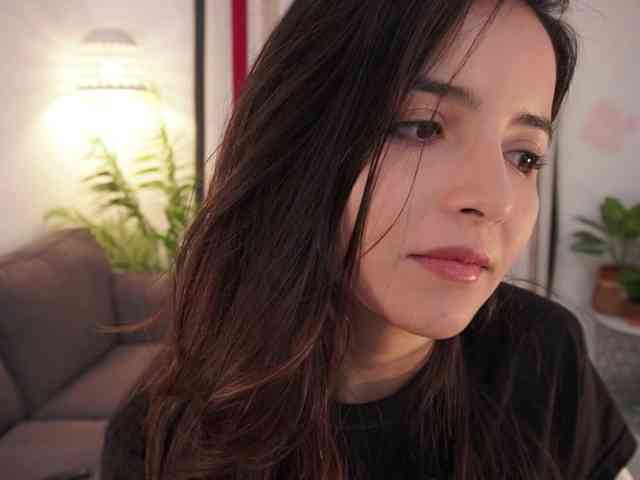 Raychell_Black webcam