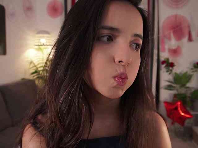 Raychell_Black webcam