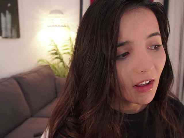 Raychell_Black webcam