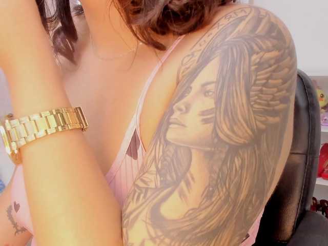 AlanaRouse1's BongaCams show and profile