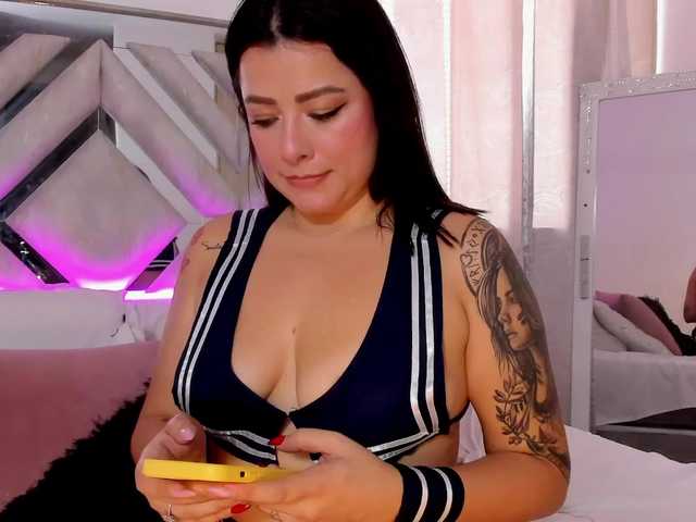 AlanaRouse1's BongaCams show and profile