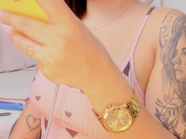 AlanaRouse1's BongaCams show and profile