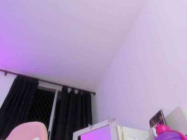 AlanaRouse1 webcam