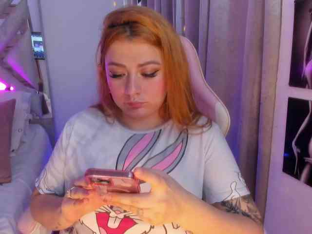 AlanaRouse1 webcam