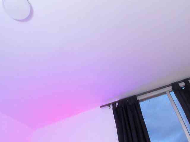AlanaRouse1 webcam