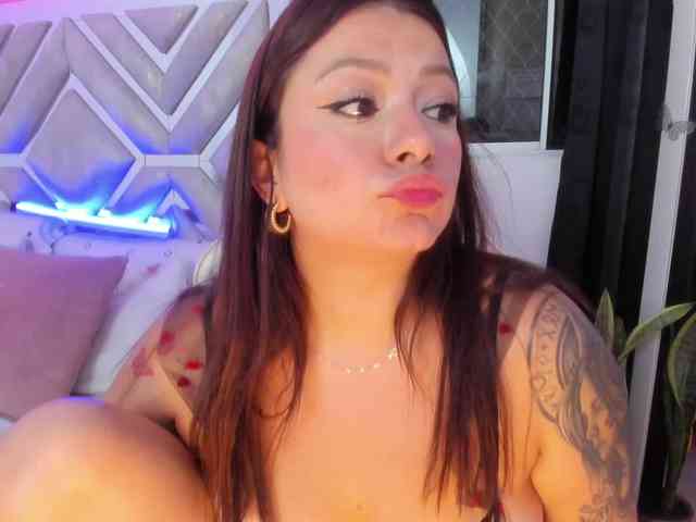 AlanaRouse1 webcam