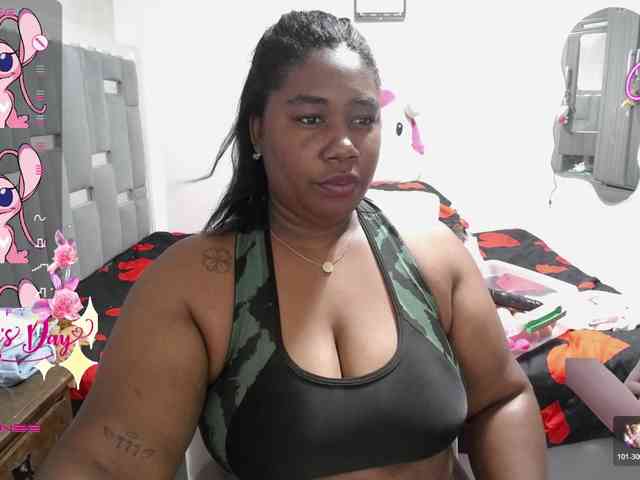 thickebonymilf webcam