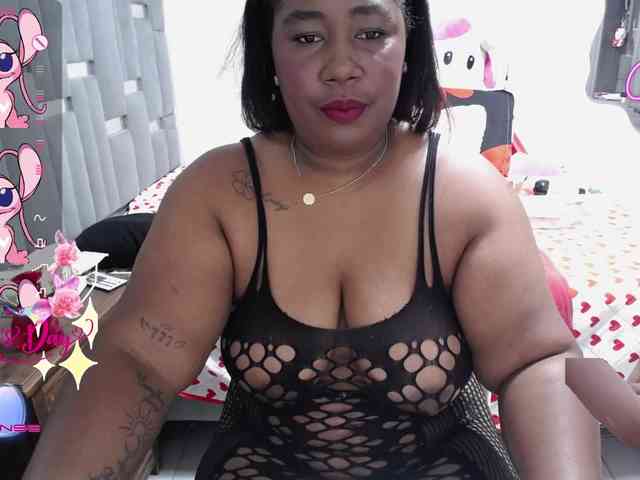 thickebonymilf webcam