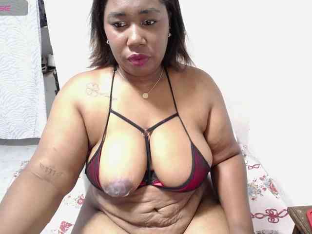 thickebonymilf webcam