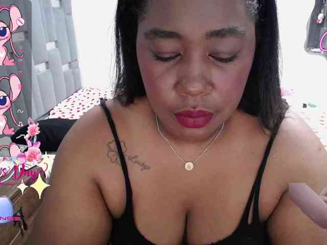 thickebonymilf webcam