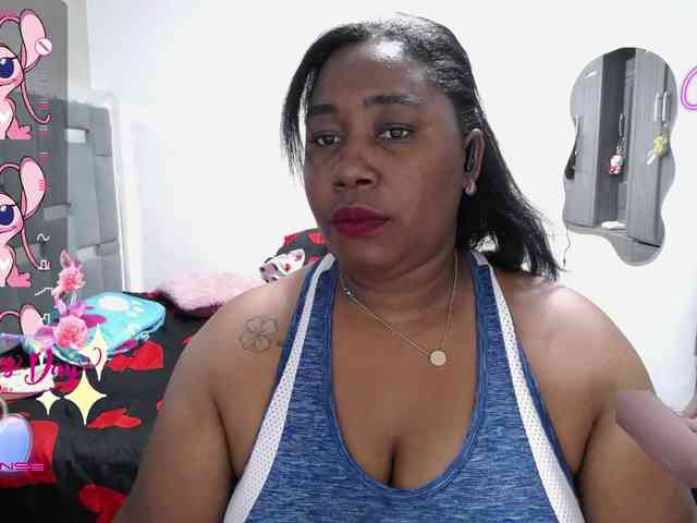 thickebonymilf webcam