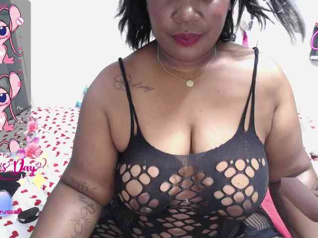 thickebonymilf webcam