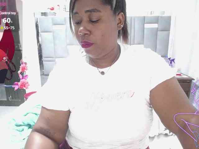thickebonymilf
