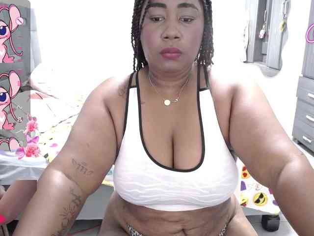 thickebonymilf webcam