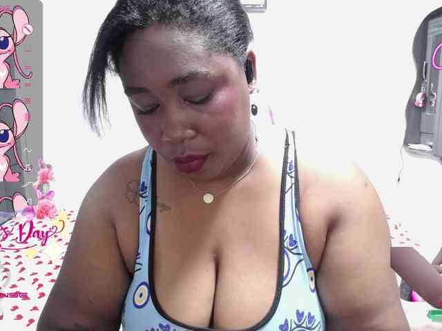thickebonymilf webcam