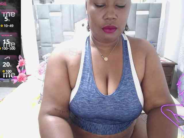thickebonymilf webcam
