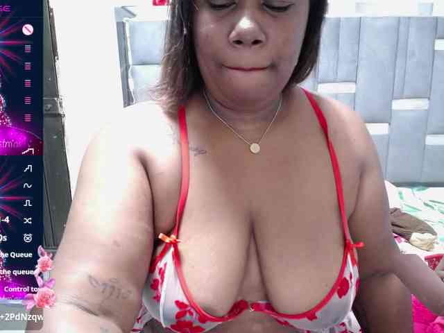 thickebonymilf webcam