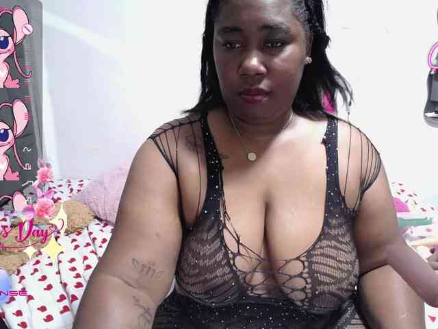 thickebonymilf webcam