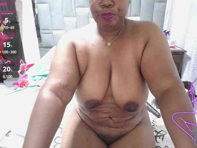 thickebonymilf webcam