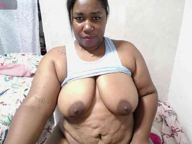 thickebonymilf webcam