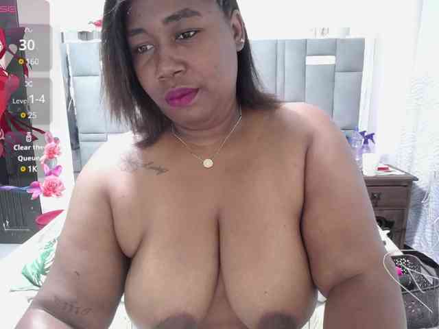 thickebonymilf webcam