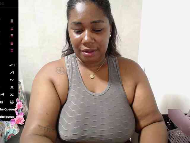 thickebonymilf webcam