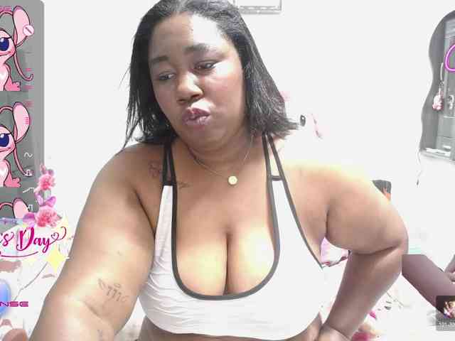 thickebonymilf webcam
