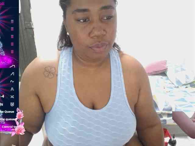 thickebonymilf webcam