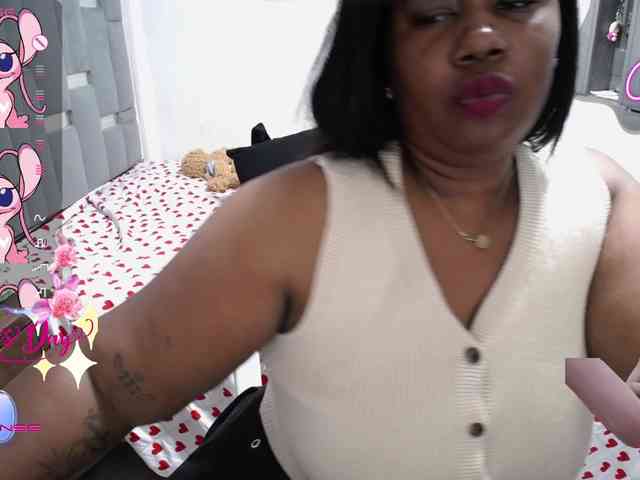 thickebonymilf webcam