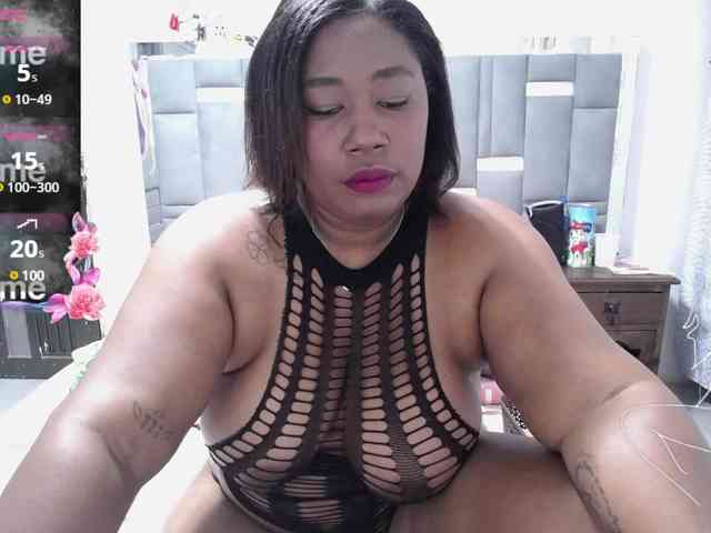 thickebonymilf webcam