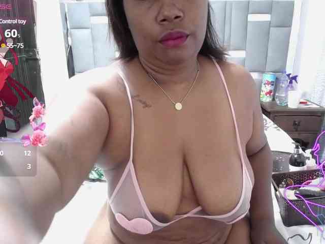 thickebonymilf webcam