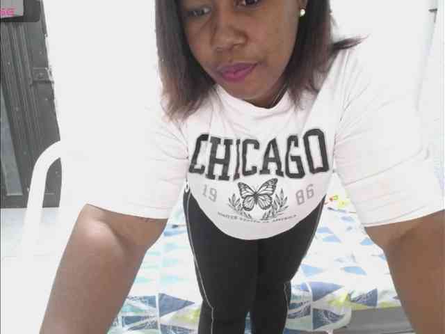 thickebonymilf webcam