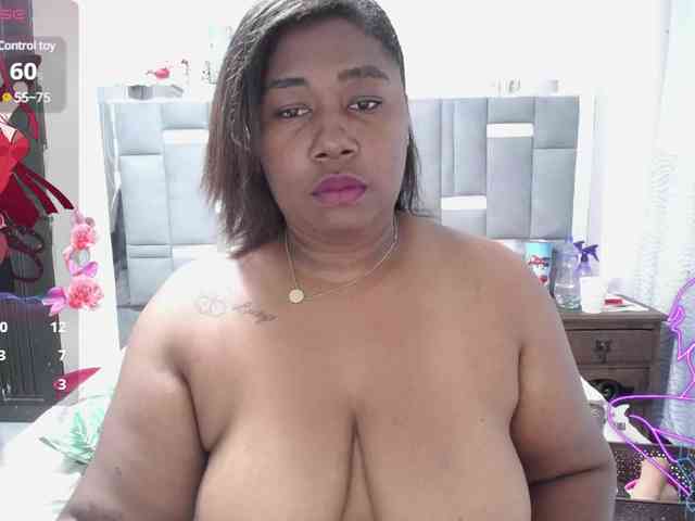 thickebonymilf webcam