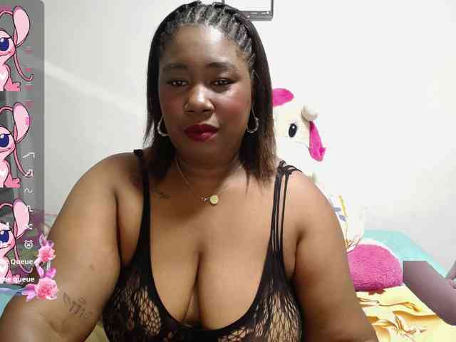 thickebonymilf webcam
