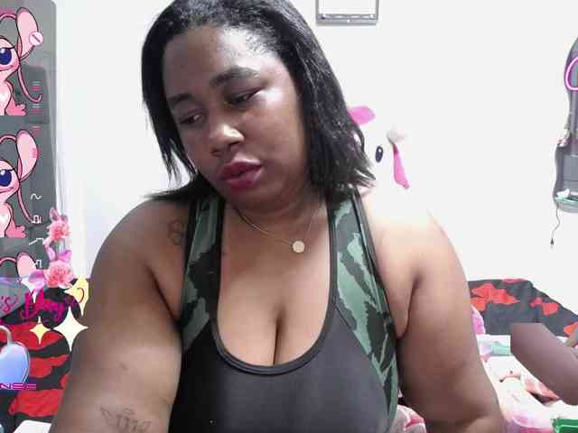 thickebonymilf webcam