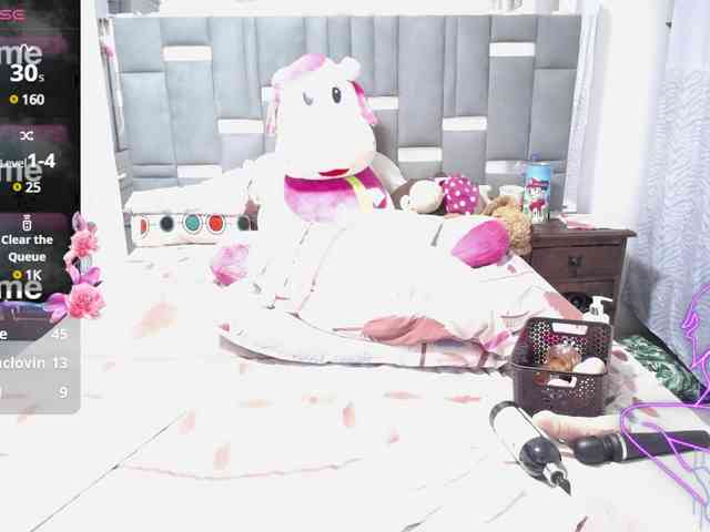 private live show Thickebonymilf