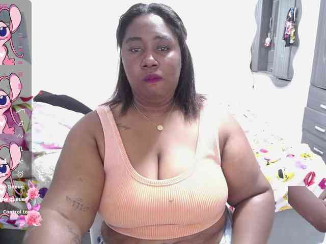 thickebonymilf webcam