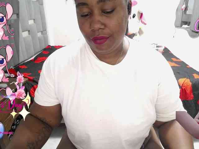 thickebonymilf webcam